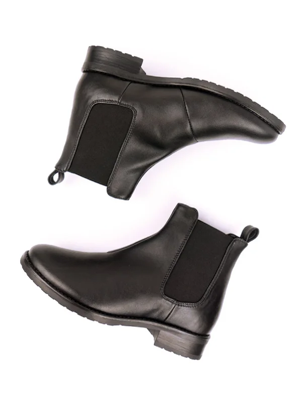 Smart Chelsea Boots