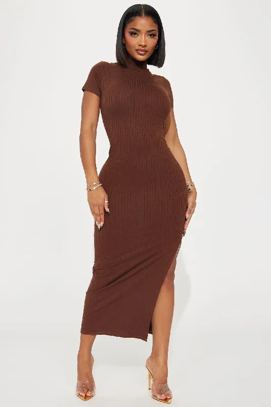 Karissa Ribbed Maxi Dress - Brown