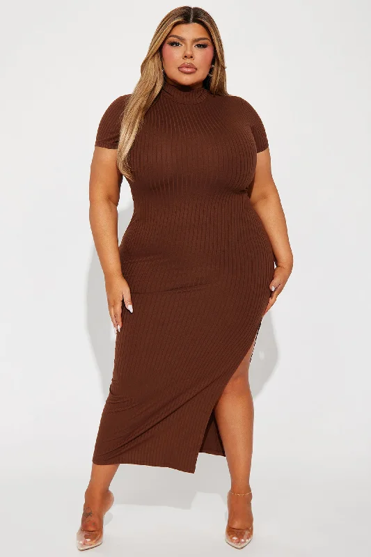 Karissa Ribbed Maxi Dress - Brown