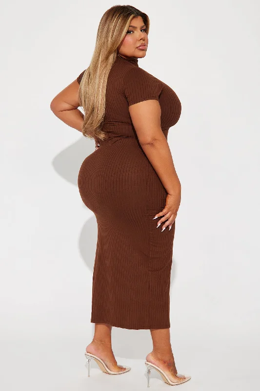 Karissa Ribbed Maxi Dress - Brown